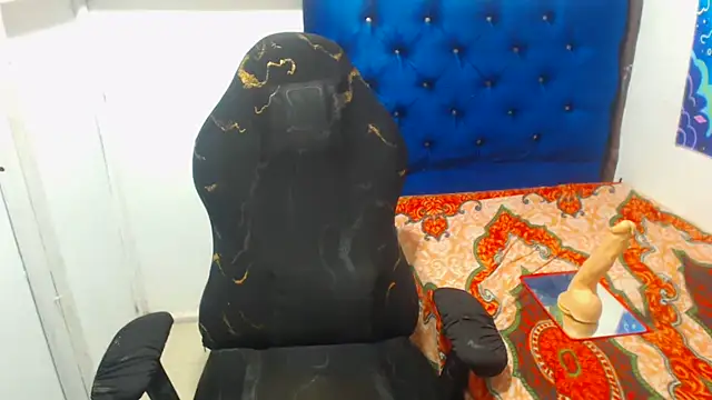 latina bigboos25 online show from April 23, 9:49 pm