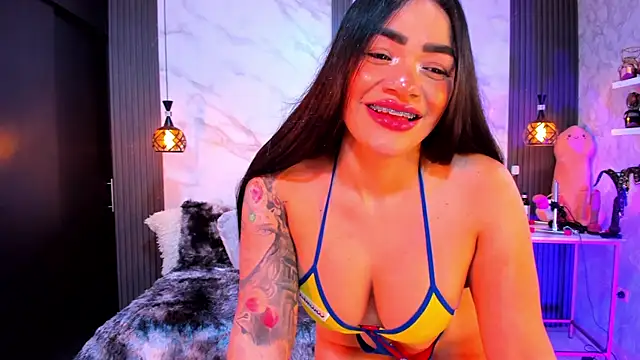 palomabela online show from June 23, 5:00 pm