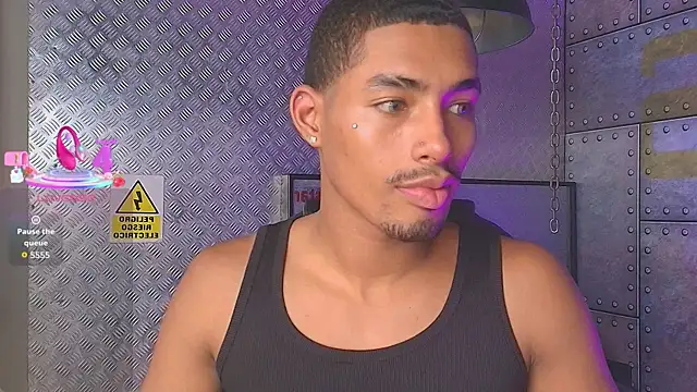 LiamByrne online show from December 5, 8:39 pm