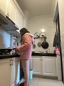 Snapshot of aa520uv chatting on February 28, 3:06 am aa520uv online show from February 28, 3:06 am