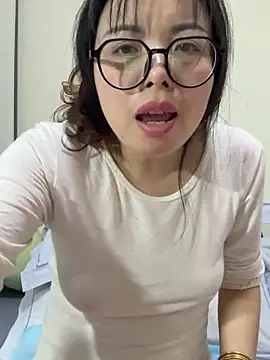 aa520uv online show from December 4, 11:09 am