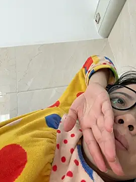 aa520uv online show from October 25, 4:00 am