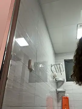 Snapshot of aa520uv chatting on February 4, 2:45 pm aa520uv online show from February 4, 2:45 pm