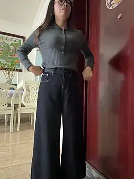 aa520uv online show from October 31, 1:35 am