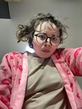 aa520uv online show from March 8, 2:31 pm