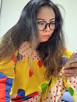 aa520uv online show from November 8, 12:03 am