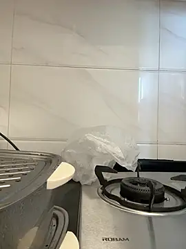 aa520uv online show from April 5, 2:18 am