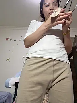 aa520uv online show from April 12, 1:09 am