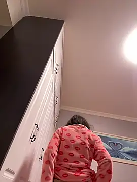 Snapshot of aa520uv chatting on February 24, 1:28 am aa520uv online show from February 24, 1:28 am