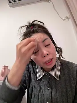 Snapshot of aa520uv chatting on February 2, 11:48 pm aa520uv online show from February 2, 11:48 pm