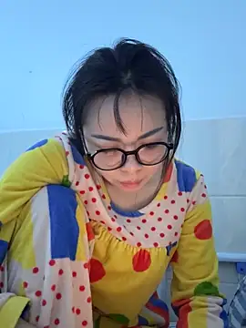 aa520uv online show from October 24, 3:11 pm