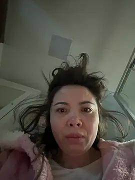 Snapshot of aa520uv chatting on March 3, 1:56 am aa520uv online show from March 3, 1:56 am