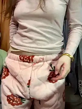 aa520uv online show from January 9, 1:29 pm