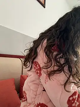 Snapshot of aa520uv chatting on February 8, 8:01 am aa520uv online show from February 8, 8:01 am