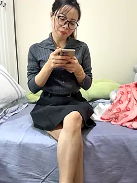 aa520uv online show from November 17, 12:31 pm