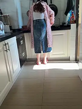 aa520uv online show from December 1, 4:13 am