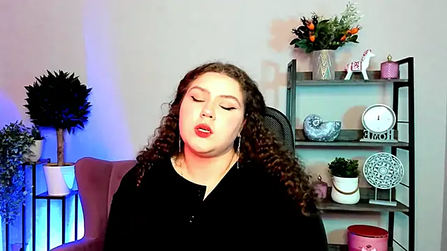 Snapshot of FlorenceAnderson chatting on March 12, 3:51 pm FlorenceAnderson online show from March 12, 3:51 pm