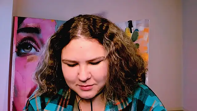 Snapshot of FlorenceAnderson chatting on September 15, 9:21 am FlorenceAnderson online show from September 15, 9:21 am