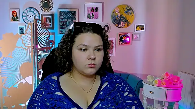 Snapshot of FlorenceAnderson chatting on September 29, 9:16 am FlorenceAnderson online show from September 29, 9:16 am