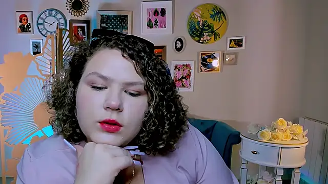 Snapshot of FlorenceAnderson chatting on September 30, 9:26 am FlorenceAnderson online show from September 30, 9:26 am