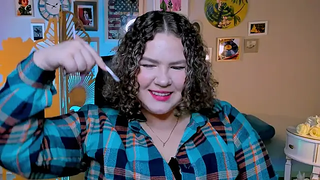 Snapshot of FlorenceAnderson chatting on October 1, 5:17 pm FlorenceAnderson online show from October 1, 5:17 pm
