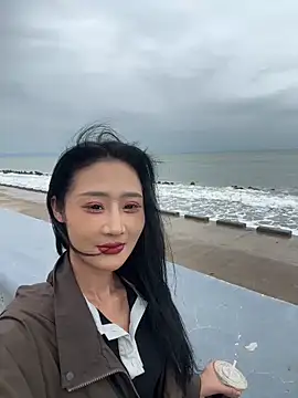 Snapshot of linger-23 chatting on October 22, 6:13 am linger-23 online show from October 22, 6:13 am