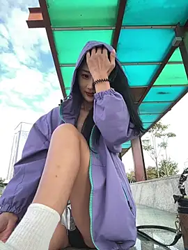 Snapshot of linger-23 chatting on November 6, 7:23 am linger-23 online show from November 6, 7:23 am