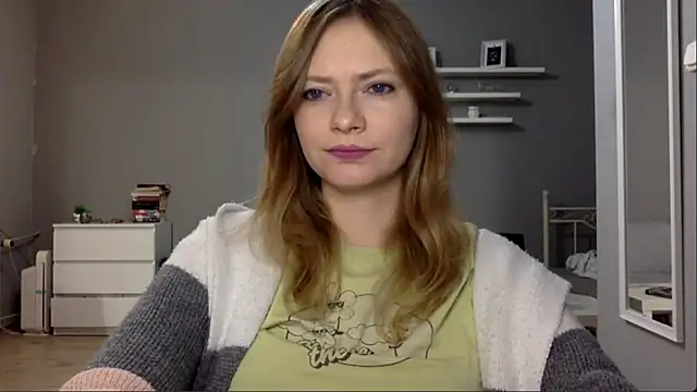 Snapshot of MillieShow chatting on October 6, 9:04 pm MillieShow online show from October 6, 9:04 pm