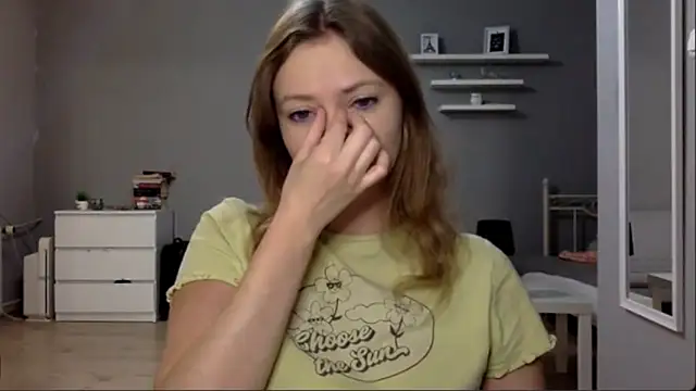 Snapshot of MillieShow chatting on October 30, 9:44 pm MillieShow online show from October 30, 9:44 pm