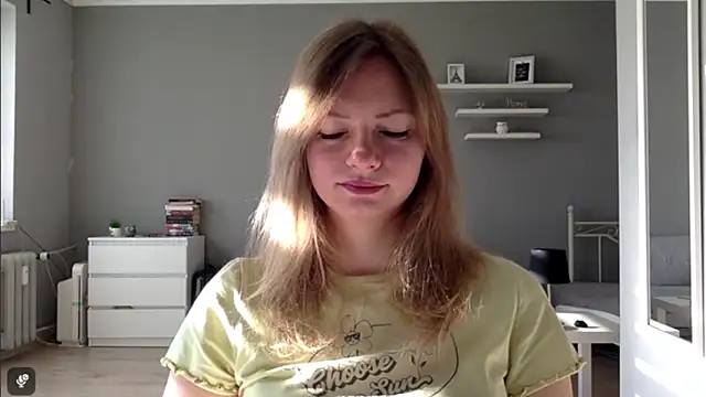 Snapshot of MillieShow chatting on November 7, 11:15 am MillieShow online show from November 7, 11:15 am