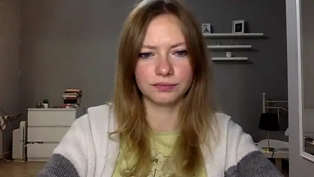 Snapshot of MillieShow chatting on November 25, 10:10 pm MillieShow online show from November 25, 10:10 pm