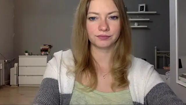 Snapshot of MillieShow chatting on November 3, 10:46 pm MillieShow online show from November 3, 10:46 pm