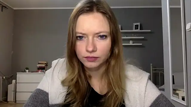 Snapshot of MillieShow chatting on November 23, 2:49 pm MillieShow online show from November 23, 2:49 pm