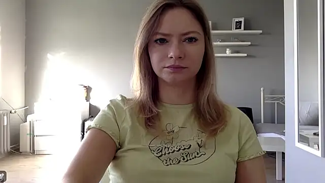 Snapshot of MillieShow chatting on September 23, 7:04 am MillieShow online show from September 23, 7:04 am