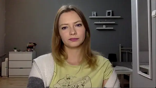 Snapshot of MillieShow chatting on October 29, 3:55 pm MillieShow online show from October 29, 3:55 pm