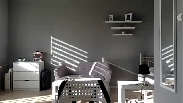 Snapshot of MillieShow chatting on October 26, 8:37 am MillieShow online show from October 26, 8:37 am