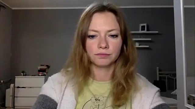 Snapshot of MillieShow chatting on October 21, 8:52 pm MillieShow online show from October 21, 8:52 pm