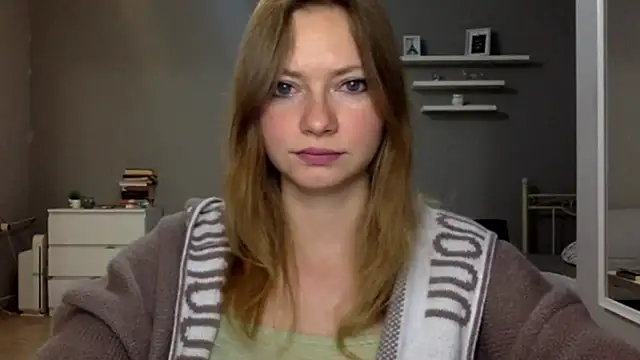 Snapshot of MillieShow chatting on November 18, 9:51 pm MillieShow online show from November 18, 9:51 pm