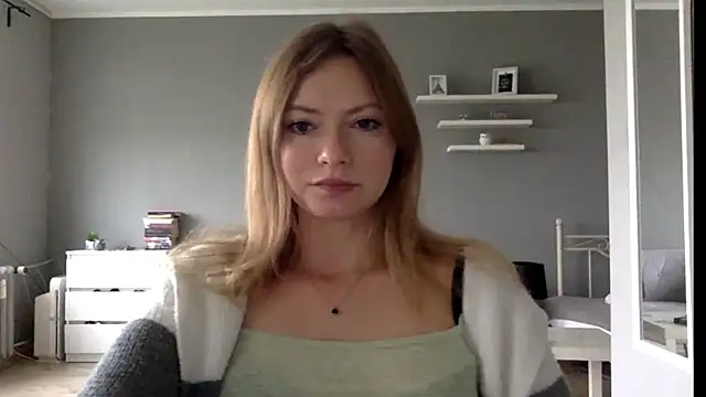 Snapshot of MillieShow chatting on September 22, 2:34 pm MillieShow online show from September 22, 2:34 pm