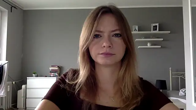 Snapshot of MillieShow chatting on October 1, 7:24 am MillieShow online show from October 1, 7:24 am