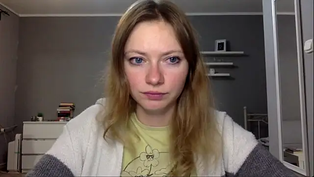 Snapshot of MillieShow chatting on December 1, 9:48 pm MillieShow online show from December 1, 9:48 pm