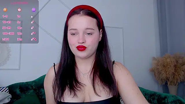 Cute kitty- online show from October 1, 10:02 pm