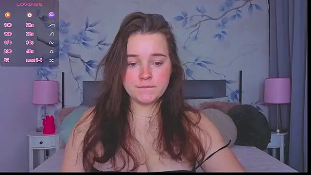 Cute kitty- online show from December 21, 8:20 pm