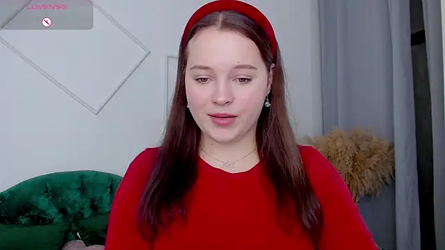 Cute kitty- online show from September 26, 9:10 pm