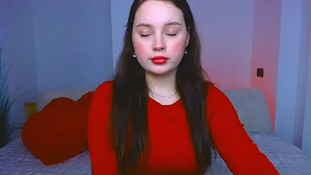 Cute kitty- online show from March 14, 9:32 pm