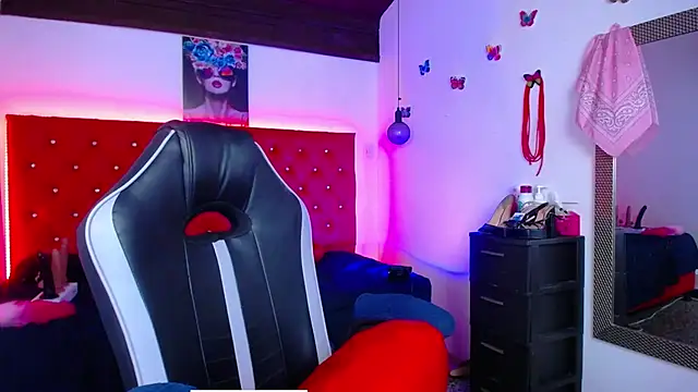 kriss sweetboobs10 online show from November 23, 12:15 pm