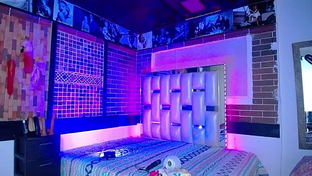 kriss sweetboobs10 online show from March 24, 12:38 pm