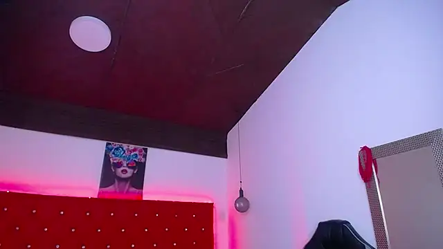 kriss sweetboobs10 online show from May 27, 1:07 pm