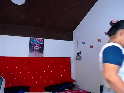 kriss sweetboobs10 online show from November 29, 12:05 pm