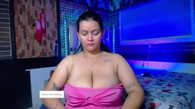 kriss sweetboobs10 online show from April 11, 12:53 pm